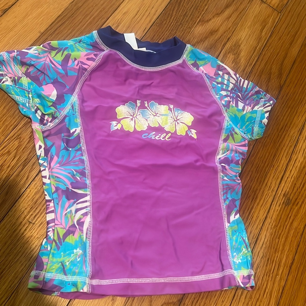 3/$12 Big Chill Short-Sleeved Rash Guard (4/5)